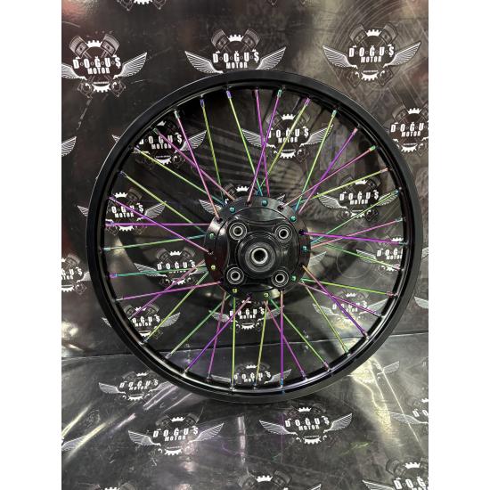 19 SİYAH ÇEMBERLİ SİYAH GÖBEKLİ BUKALEMUN TELLİ DİZİLİ JANT