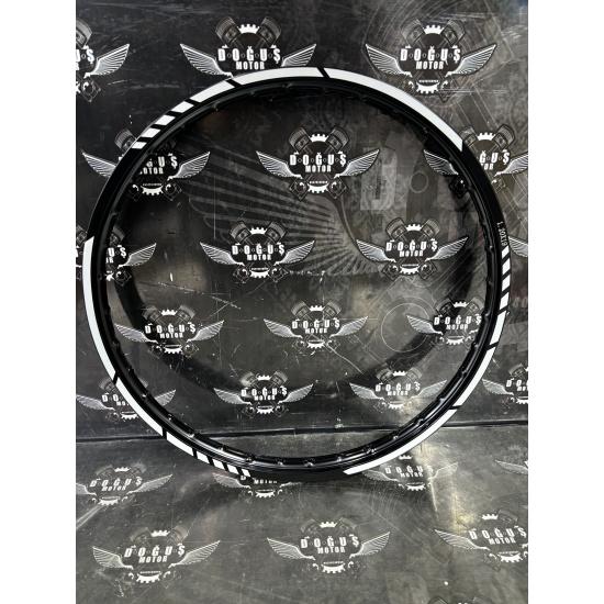 19 BEYAZ ŞERİTLİ ÇEMBER